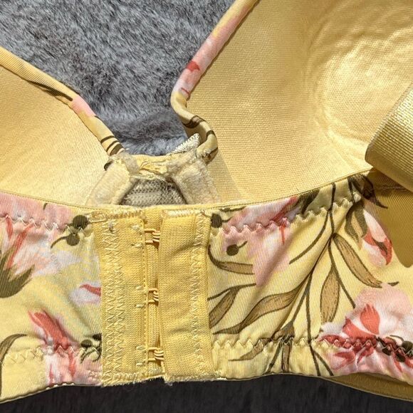EUC Daisy Fuentes Pretty Yellow Floral Bra 3 hook Size 38D - Picture 4 of 7